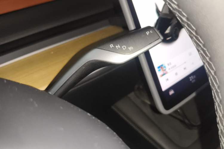 Used Tesla Model Y 2021 Standard Range Rear-Wheel Drive Version Gear Lever