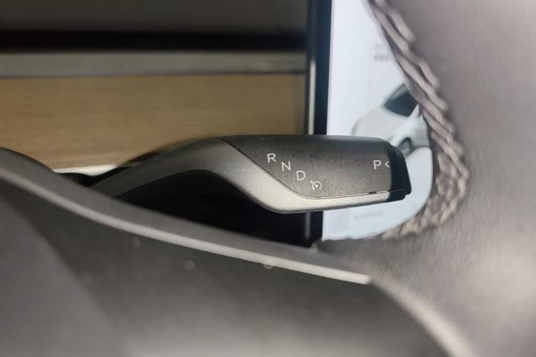 Used Tesla Model Y 2021 Standard Range Rear-Wheel Drive Version Gear Lever