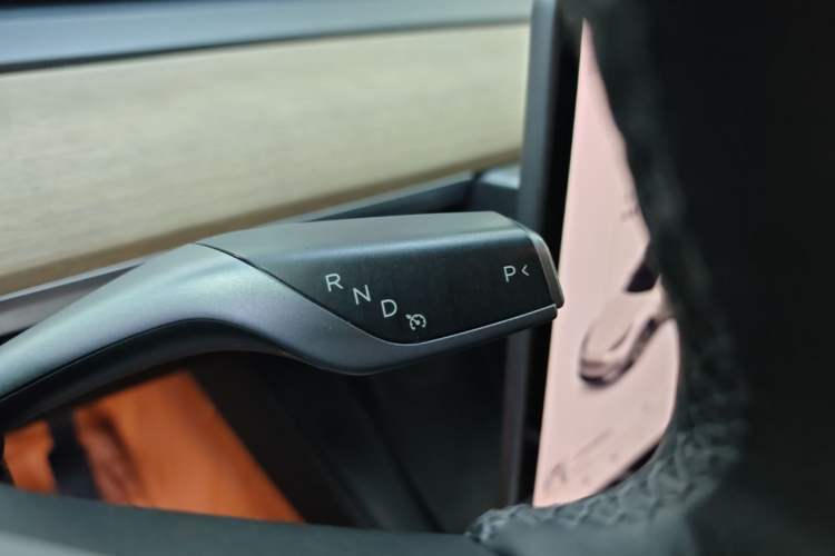 Used Tesla Model Y 2021 Standard Range Rear-Wheel Drive Version Gear Lever