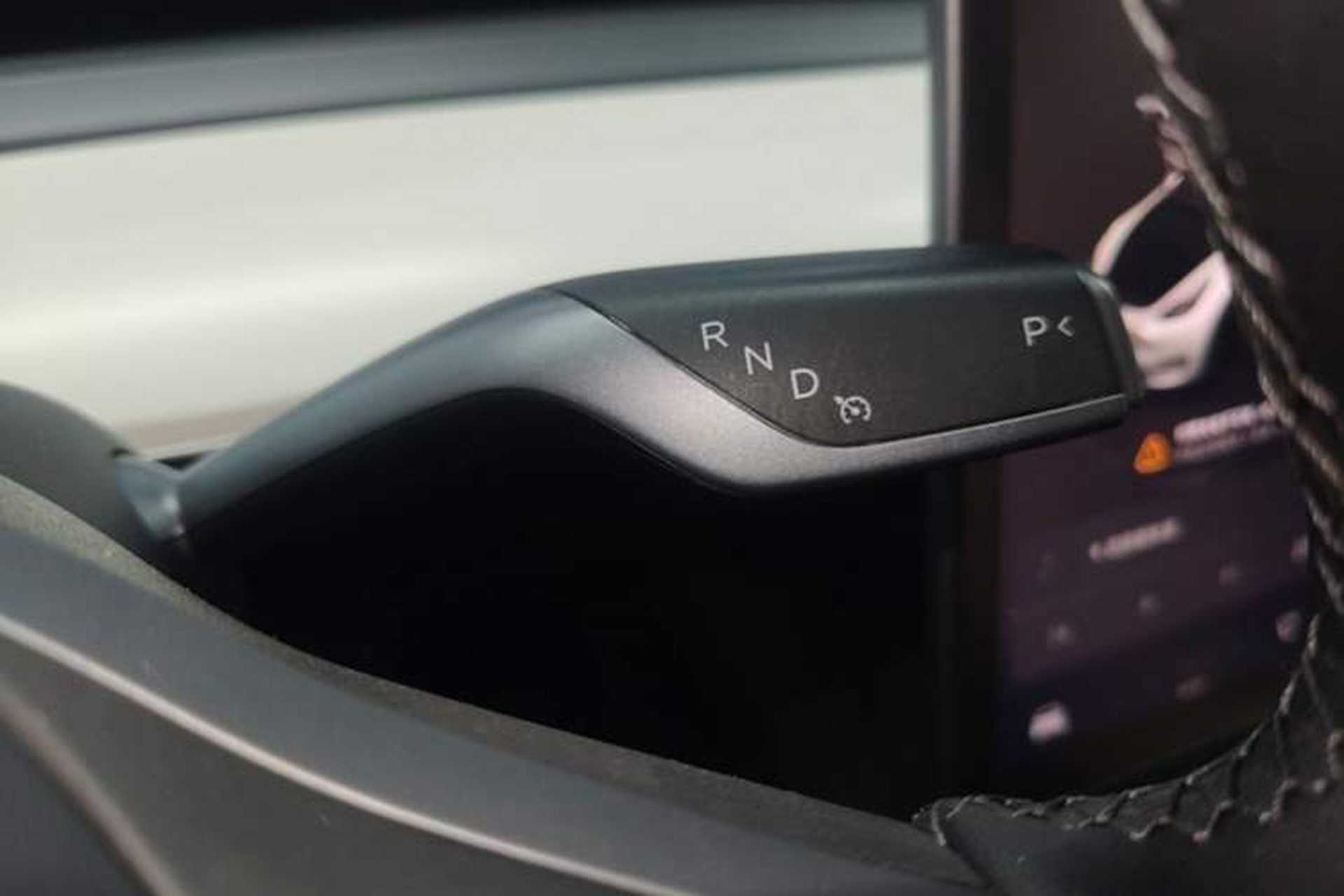 Used Tesla Model Y 2021 Performance High-Performance All-Wheel-Drive Version Gear Lever