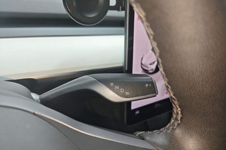 Used Tesla Model Y 2021 Performance High-Performance All-Wheel-Drive Version Gear Lever