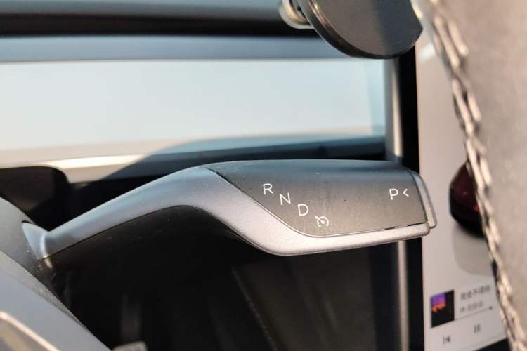 Used Tesla Model Y 2021 Performance High-Performance All-Wheel-Drive Version Gear Lever