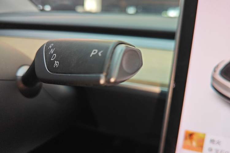 Used Tesla Model Y 2021 Standard Range Rear-Wheel Drive Version Gear Lever