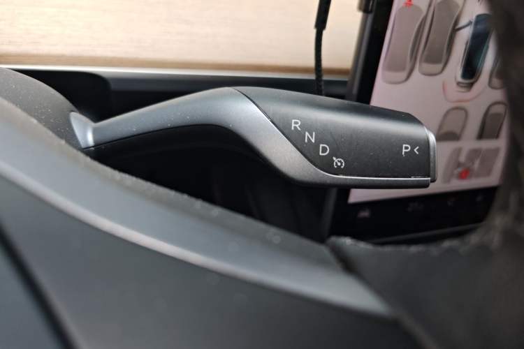 Used Tesla Model Y 2021 Standard Range Rear-Wheel Drive Version Gear Lever