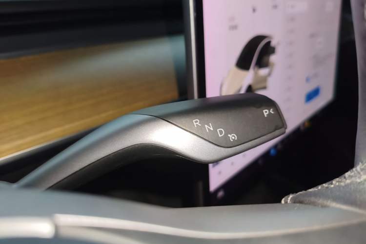 Used Tesla Model Y 2021 Long-Range All-Wheel-Drive Version Gear Lever