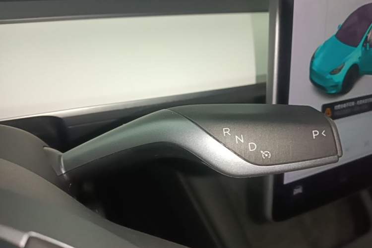 Used Tesla Model Y 2021 Long-Range All-Wheel-Drive Version 3D7 Gear Lever