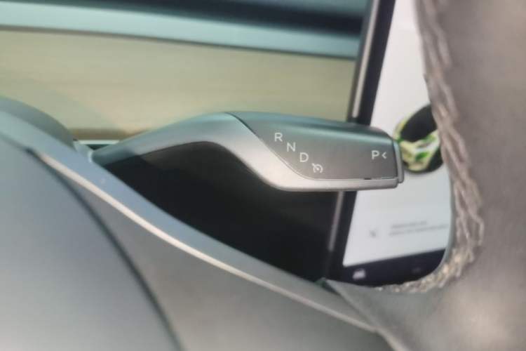 Used Tesla Model Y 2021 Long-Range All-Wheel-Drive Version Gear Lever