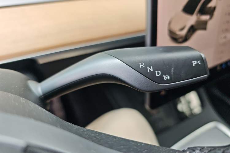 Used Tesla Model Y 2021 Standard Range Rear-Wheel Drive Version Gear Lever