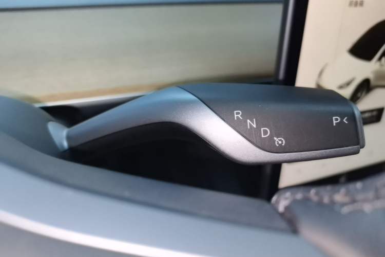 Used Tesla Model Y 2021 Standard Range Rear-Wheel Drive Version Gear Lever