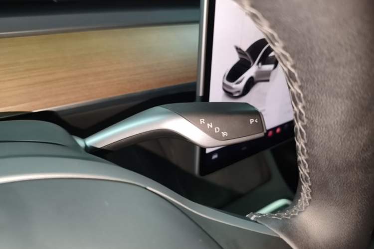 Used Tesla Model Y 2021 Performance High-Performance All-Wheel-Drive Version Gear Lever