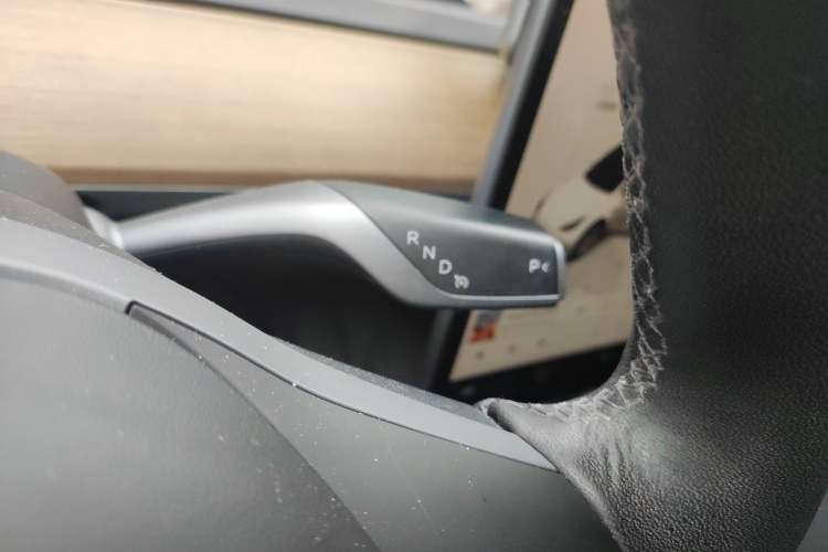 Used Tesla Model Y 2021 Standard Range Rear-Wheel Drive Version Gear Lever