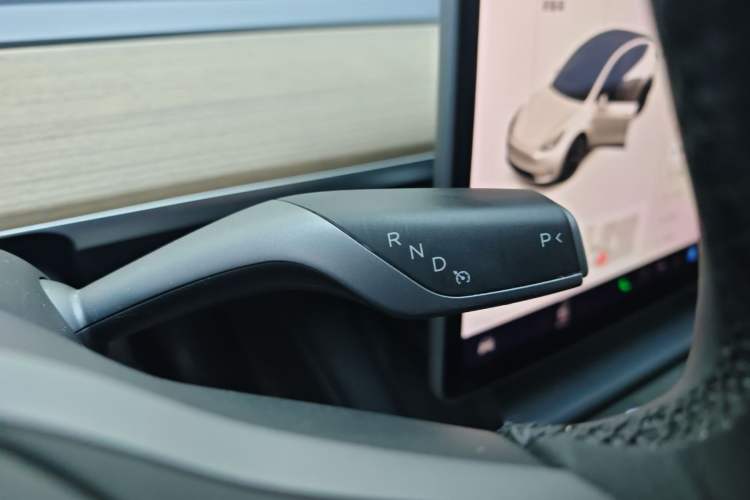 Used Tesla Model Y 2021 Long-Range All-Wheel-Drive Version Gear Lever