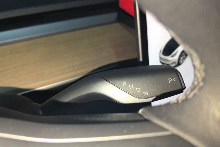 Used Tesla Model Y 2021 Long-Range All-Wheel-Drive Version Gear Lever