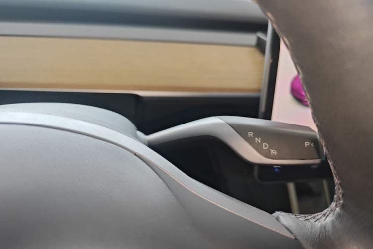 Used Tesla Model Y 2021 Standard Range Rear-Wheel Drive Version Gear Lever