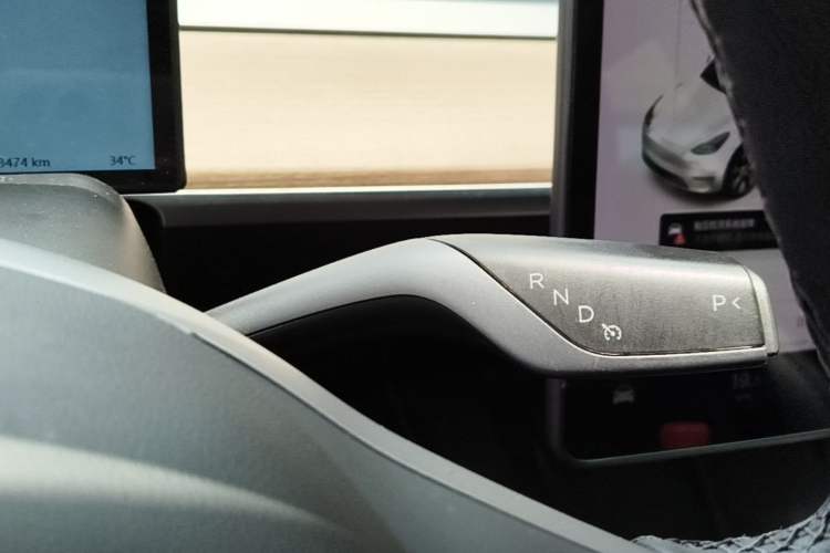 Used Tesla Model Y 2021 Long-Range All-Wheel-Drive Version 3D7 Gear Lever
