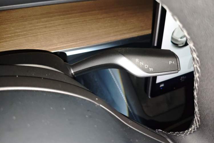 Used Tesla Model Y 2021 Long-Range All-Wheel-Drive Version Gear Lever
