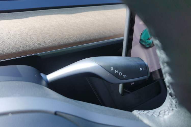 Used Tesla Model Y 2021 Standard Range Rear-Wheel Drive Version Gear Lever
