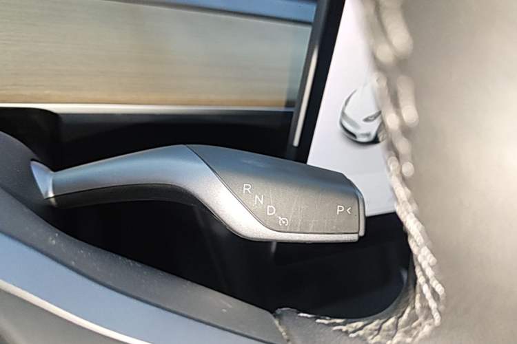 Used Tesla Model Y 2021 Long-Range All-Wheel-Drive Version Gear Lever