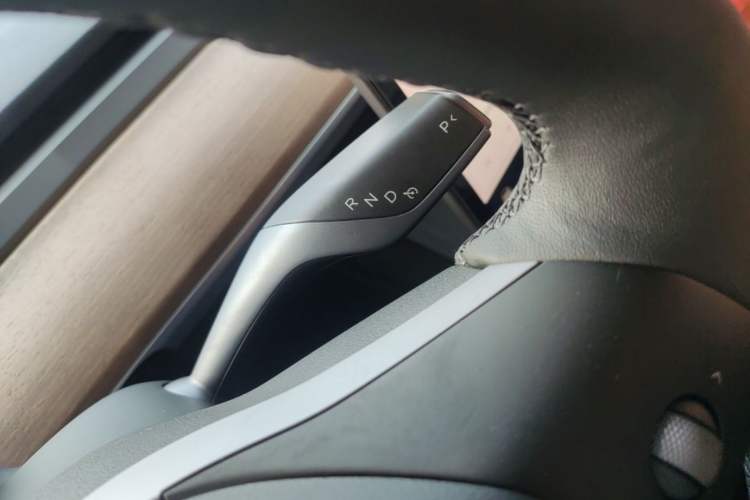 Used Tesla Model Y 2021 Long-Range All-Wheel-Drive Version Gear Lever