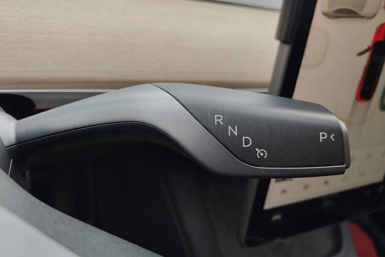 Used Tesla Model Y 2021 Long-Range All-Wheel-Drive Version 3D7 Gear Lever