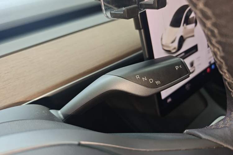 Used Tesla Model Y 2021 Long-Range All-Wheel-Drive Version Gear Lever