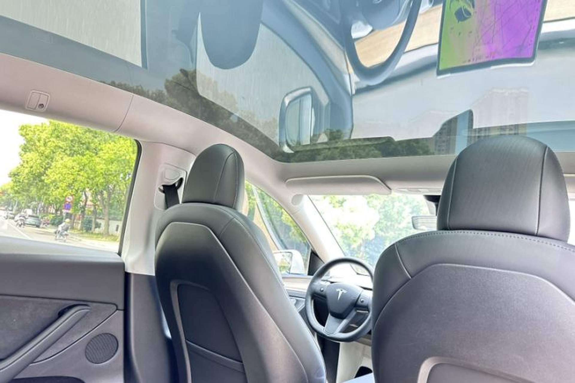 Used Tesla Model Y 2021 Standard Range Rear-Wheel Drive Version Headliner