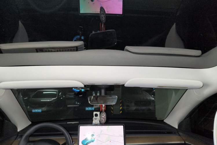 Used Tesla Model Y 2021 Long-Range All-Wheel-Drive Version 3D7 Headliner