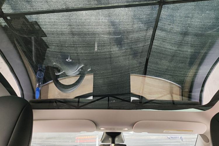 Used Tesla Model Y 2021 Standard Range Rear-Wheel Drive Version Headliner