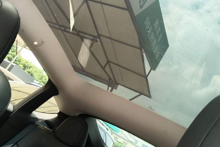 Used Tesla Model Y 2021 Long-Range All-Wheel-Drive Version 3D7 Headliner