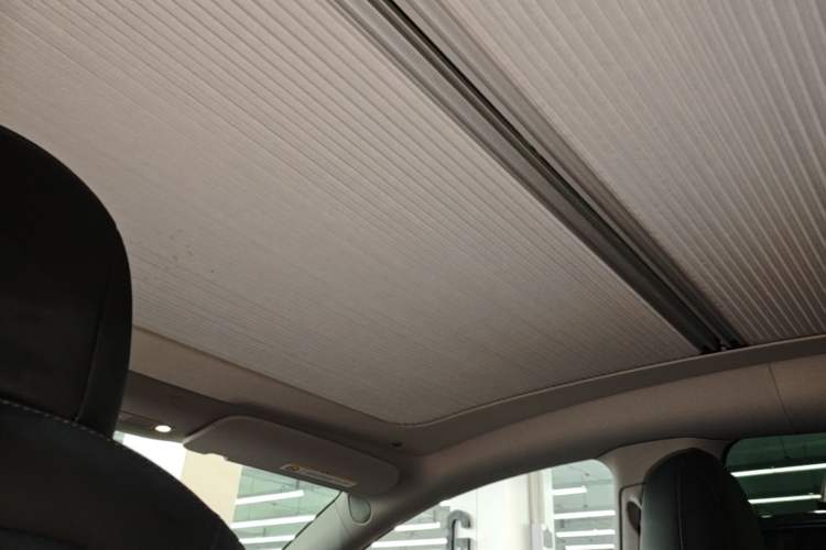 Used Tesla Model Y 2021 Long-Range All-Wheel-Drive Version 3D7 Headliner