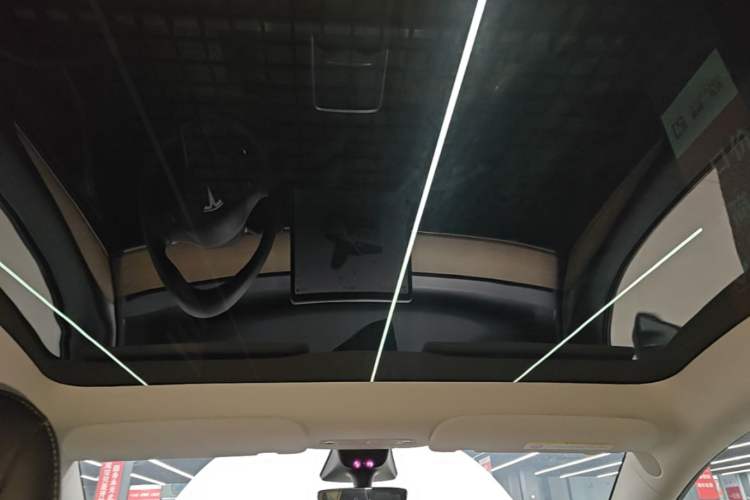Used Tesla Model Y 2021 Revised Version 2 Long-Range All-Wheel-Drive Edition Headliner