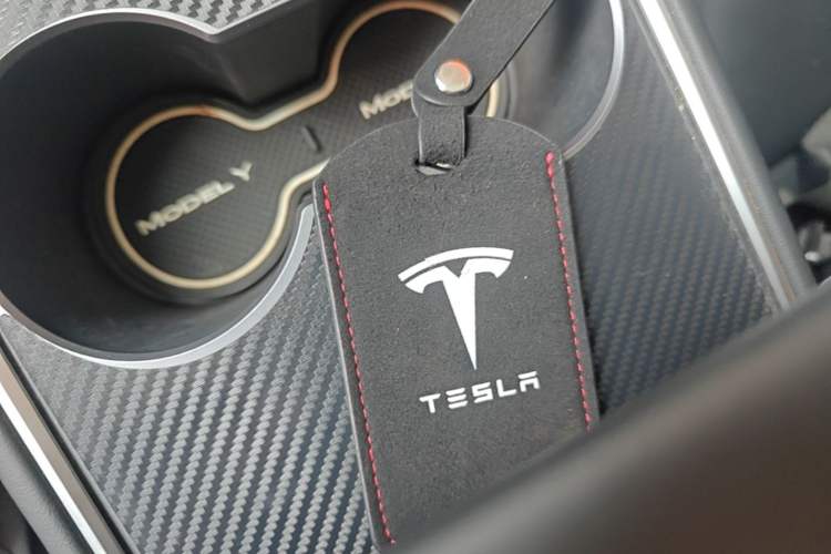 Used Tesla Model Y 2021 Long-Range All-Wheel-Drive Version Interior 1