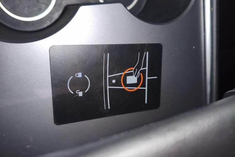 Used Tesla Model Y 2021 Long-Range All-Wheel-Drive Version Interior 1