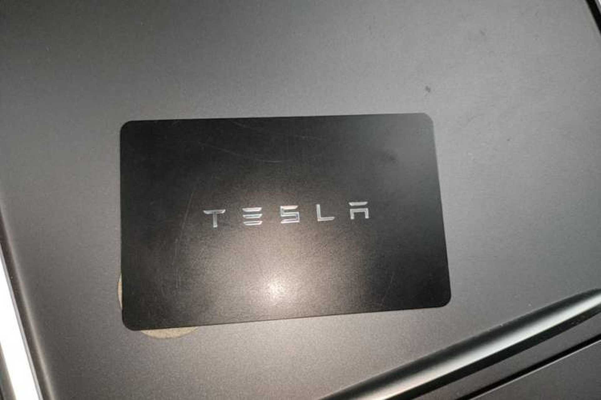 Used Tesla Model Y 2021 Long-Range All-Wheel-Drive Version 3D7 Interior 1