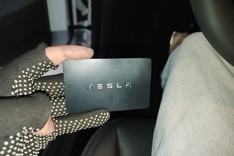 Used Tesla Model Y 2021 Long-Range All-Wheel-Drive Version Interior 1