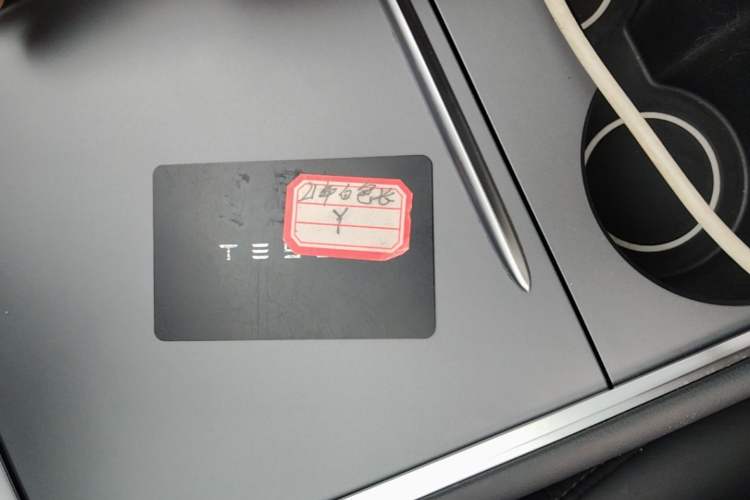 Used Tesla Model Y 2021 Long-Range All-Wheel-Drive Version 3D7 Interior 1
