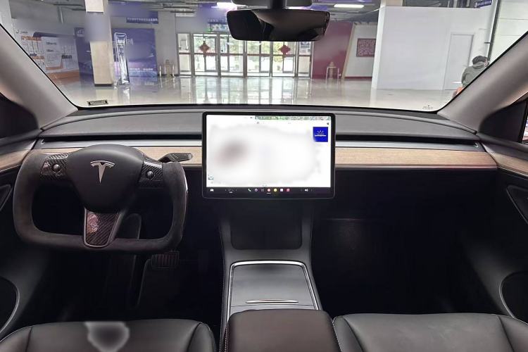 Used Tesla Model Y 2021 Long-Range All-Wheel-Drive Version Interior 10