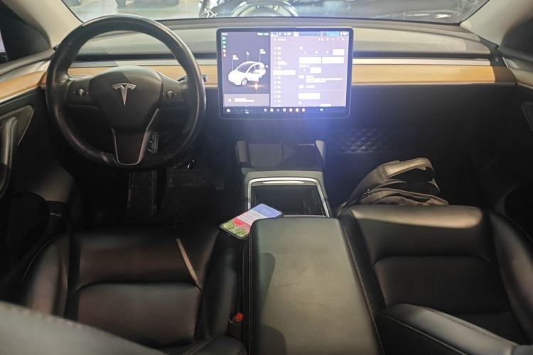 Used Tesla Model Y 2021 Standard Range Rear-Wheel Drive Version Interior 2