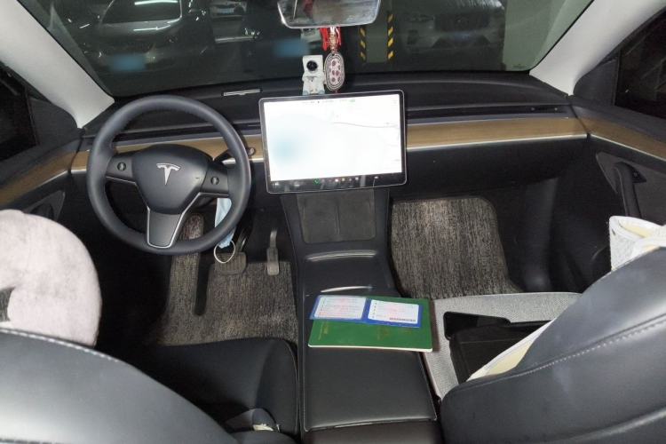 Used Tesla Model Y 2021 Long-Range All-Wheel-Drive Version 3D7 Interior 2