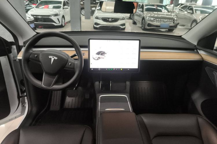 Used Tesla Model Y 2021 Revised Version 2 Long-Range All-Wheel-Drive Edition Interior 2