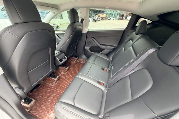 Used Tesla Model Y 2021 Long-Range All-Wheel-Drive Version 3D7 Interior 3