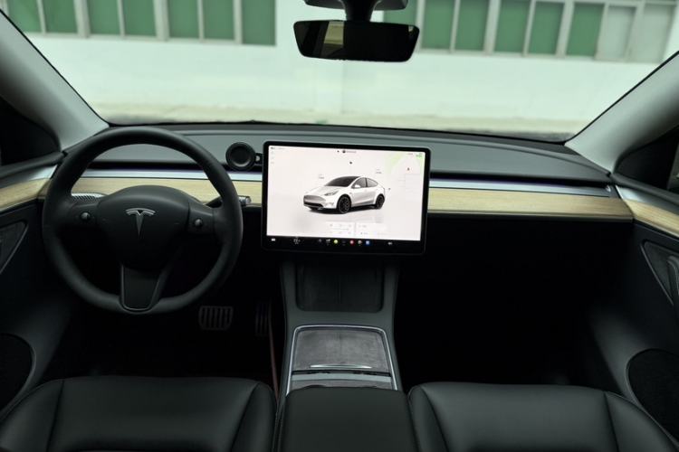 Used Tesla Model Y 2021 Performance High-Performance All-Wheel-Drive Version Interior 3