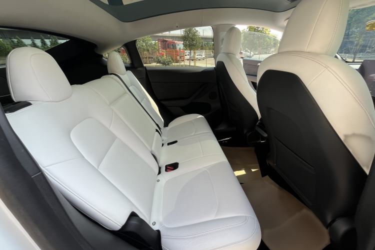 Used Tesla Model Y 2021 Performance High-Performance All-Wheel-Drive Version Interior 3