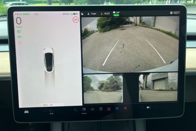 Used Tesla Model Y 2021 Long-Range All-Wheel-Drive Version Interior 3