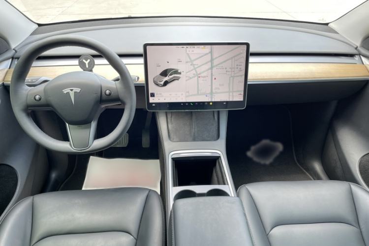 Used Tesla Model Y 2021 Standard Range Rear-Wheel Drive Version Interior 3