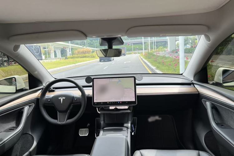 Used Tesla Model Y 2021 Long-Range All-Wheel-Drive Version 3D7 Interior 6