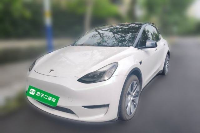 Używany Tesla Model Y 2021 Standard Range Rear-Wheel Drive Version