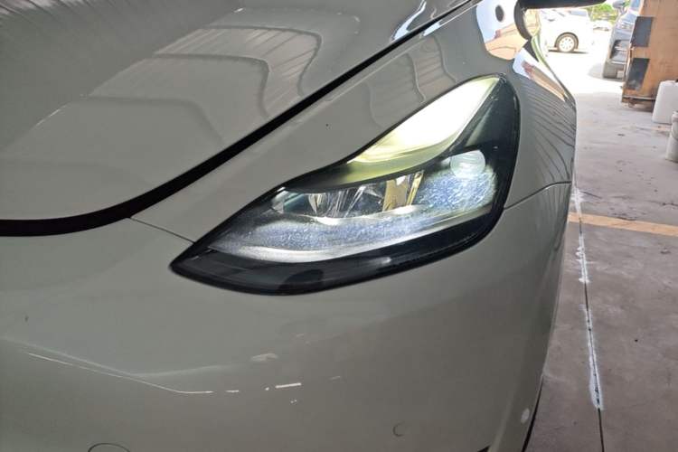 Used Tesla Model Y 2021 Standard Range Rear-Wheel Drive Version Left Front Headlight