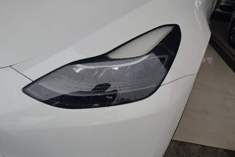 Used Tesla Model Y 2021 Standard Range Rear-Wheel Drive Version Left Front Headlight