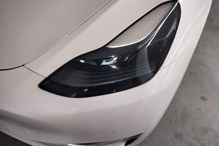 Used Tesla Model Y 2021 Standard Range Rear-Wheel Drive Version Left Front Headlight